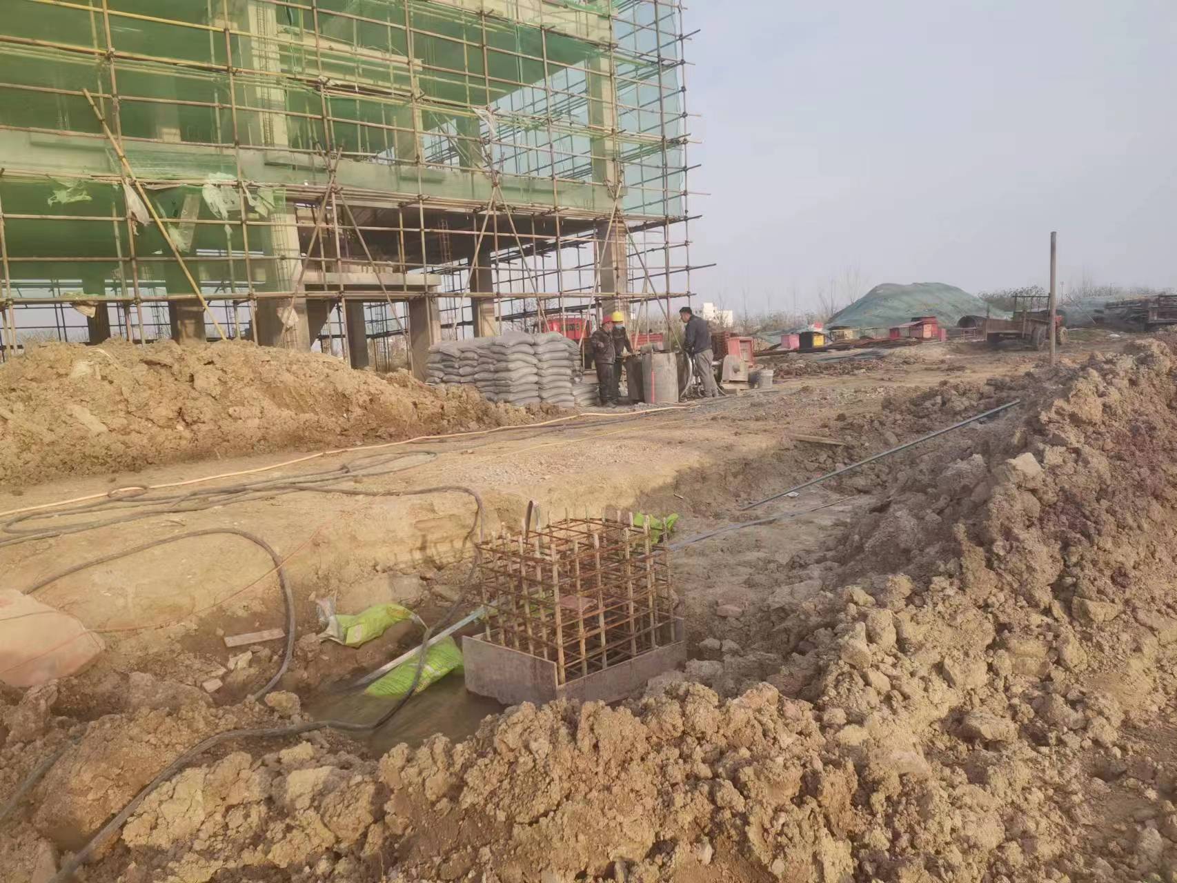 叶城当桥梁出现裂缝的时候应该及时加固修补